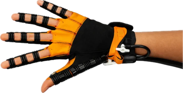 Ρομποτικό γάντι αποκατάστασης χεριού για υποβοηθούμενη κάμψη και έκταση δακτύλων στη φυσικοθεραπεία